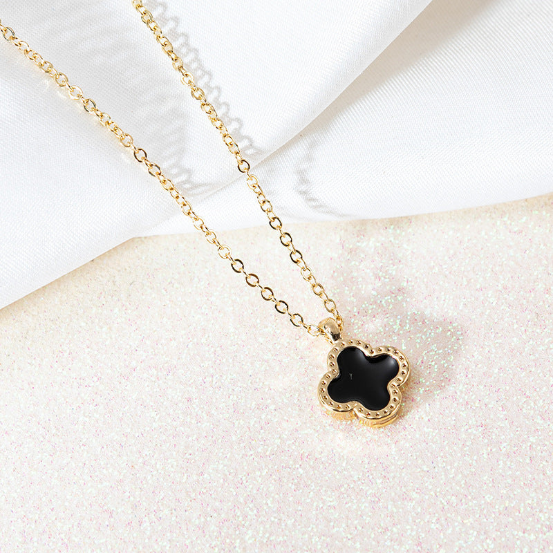 Four leaf Clover pendant - Van Cleef Design Gold Necklace