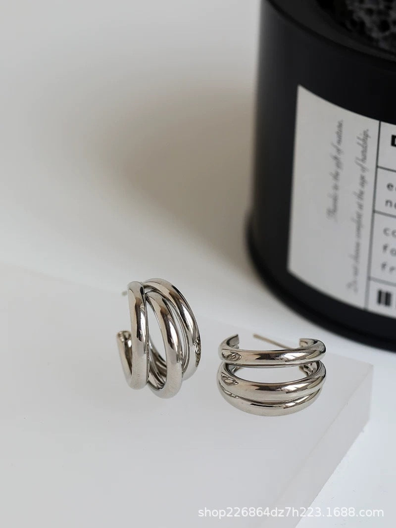 High quality elegant Round Silver and gold earrings